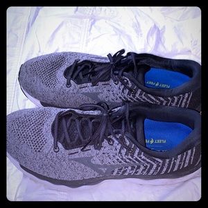 Mizuno WaveKnit running shoe
